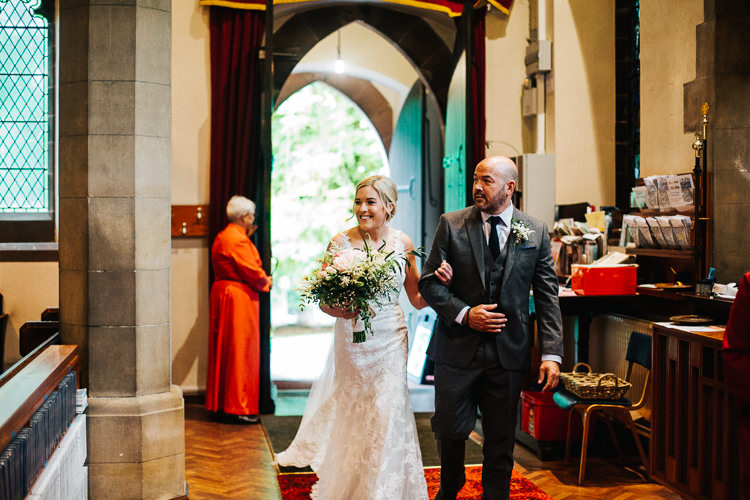 Exquisite Relaxed Rustic Barn Wedding http://www.emiliemay.com/