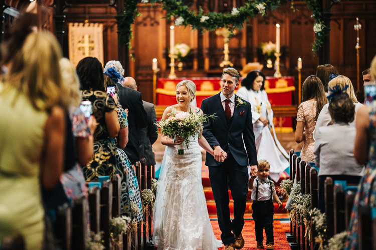 Exquisite Relaxed Rustic Barn Wedding http://www.emiliemay.com/