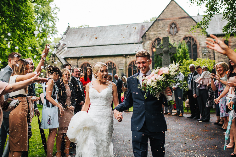 Confetti Throw Exquisite Relaxed Rustic Barn Wedding http://www.emiliemay.com/