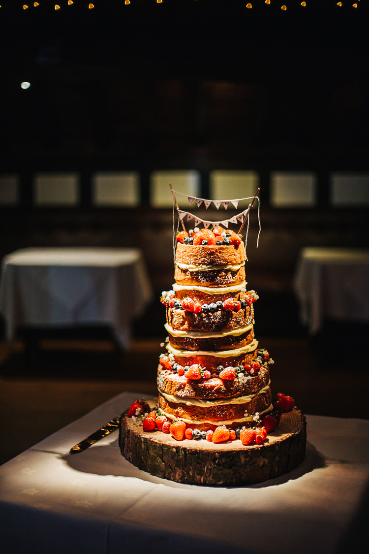 Naked Cake Sponge Layer Fruit Log Bunting Exquisite Relaxed Rustic Barn Wedding http://www.emiliemay.com/