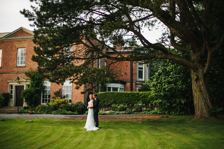 Exquisite Relaxed Rustic Barn Wedding http://www.emiliemay.com/