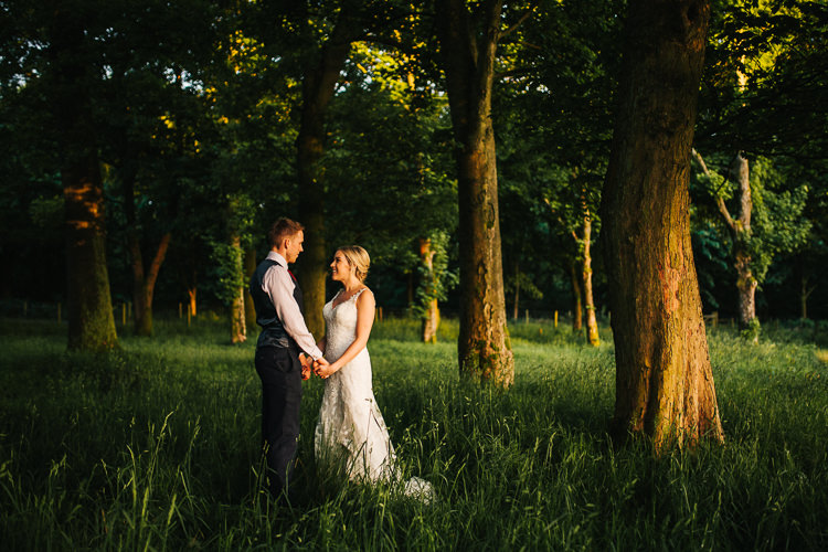 Exquisite Relaxed Rustic Barn Wedding http://www.emiliemay.com/