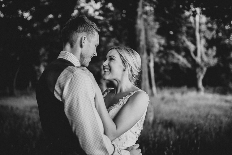 Exquisite Relaxed Rustic Barn Wedding http://www.emiliemay.com/
