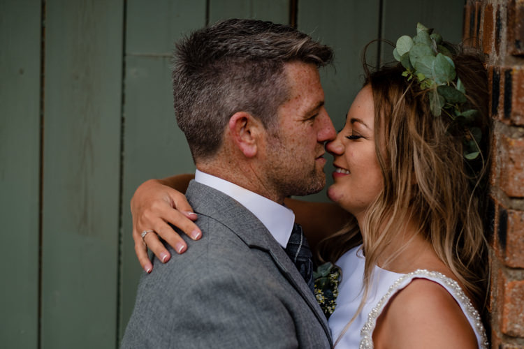 Boho Eucalyptus Green White Modern Wedding http://www.euanrobertsonweddings.com/