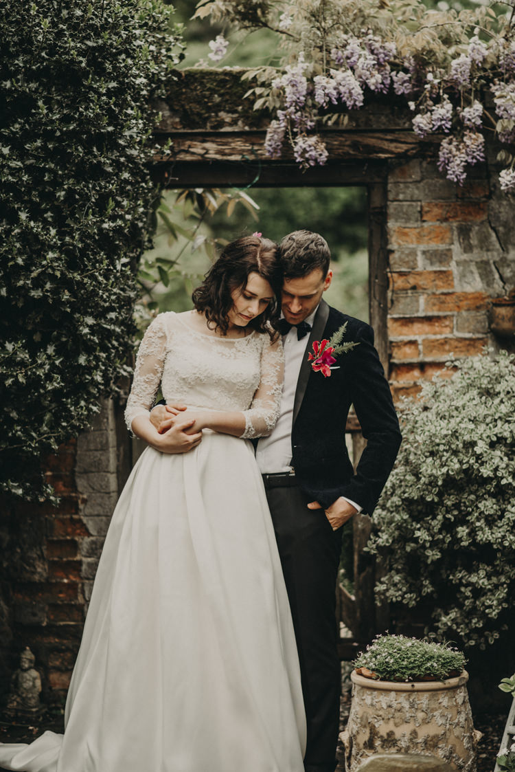 Vibrant Tropical Wedding Ideas http://foto-memories.co.uk/