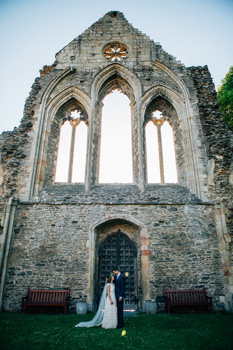 Eco Friendly Floral Filled Wedding http://kellyjphotography.co.uk/