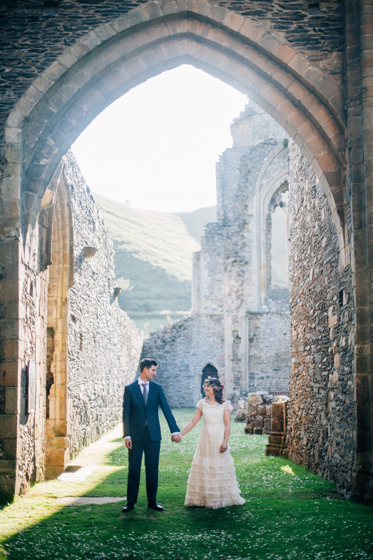 Eco Friendly Floral Filled Wedding http://kellyjphotography.co.uk/