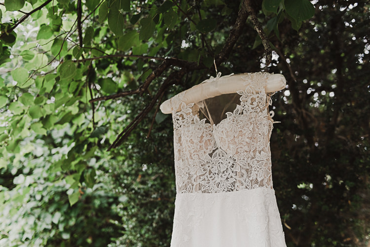 Stylish Woodland Tipi Wedding Flower Arch https://willpatrickweddings.com/