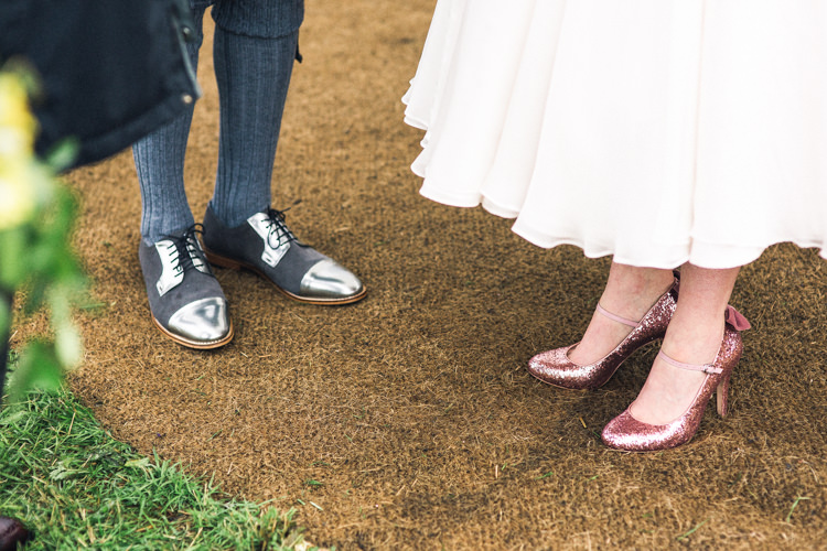 Outdoorsy Welcoming Colourful Tipi Wedding http://www.sallytphoto.com/