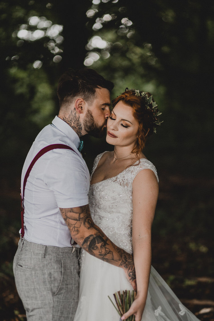 Atmospheric Woodland Wedding Ideas http://www.kategrayphotography.com/