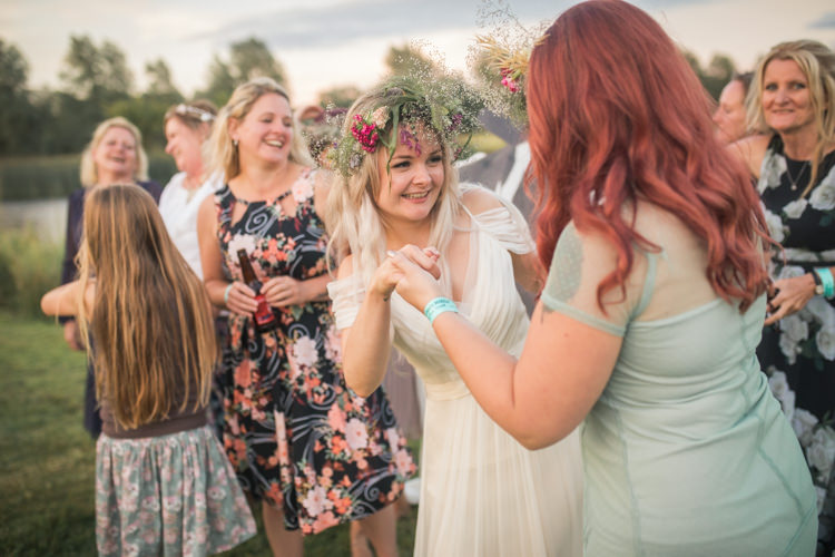 Boho Festival Tipi Wedding http://alexaclarkekent.com/