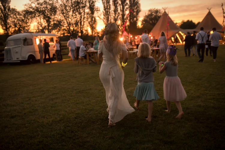 Boho Festival Tipi Wedding http://alexaclarkekent.com/