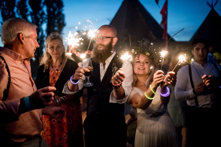 Boho Festival Tipi Wedding http://alexaclarkekent.com/