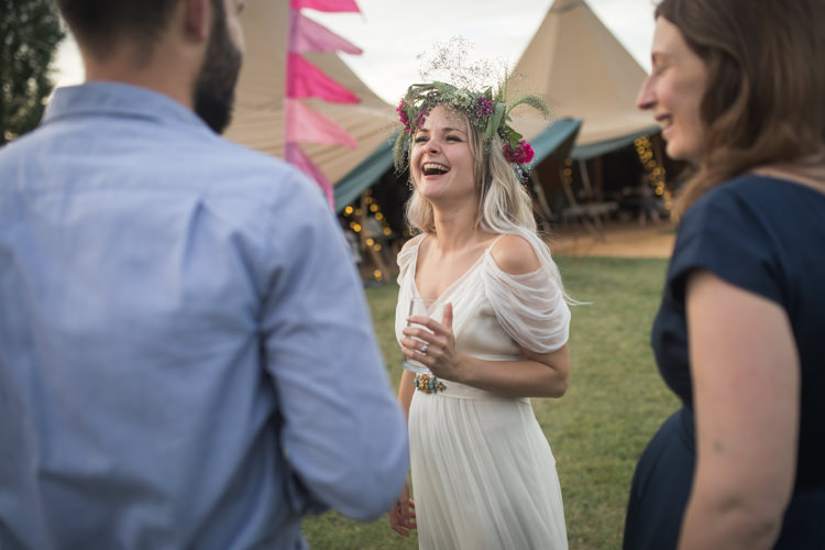 Boho Festival Tipi Wedding http://alexaclarkekent.com/