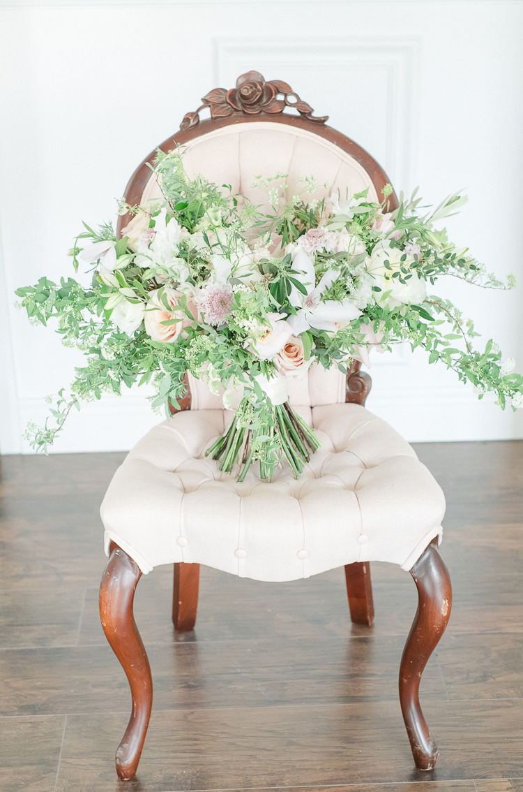 Bouquet Flowers Bride Bridal Rose Dahlia Pink Greenery Foliage Wild Large Light Soft Romantic Wedding Ideas http://www.vanessavelez.photo/