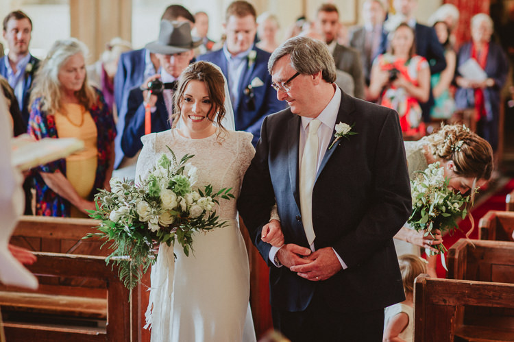 Rustic Greenery White Apple Orchard Wedding http://bigbouquet.co.uk/