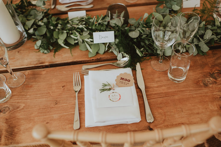 Place Setting Decor Foliage Rustic Greenery White Apple Orchard Wedding http://bigbouquet.co.uk/