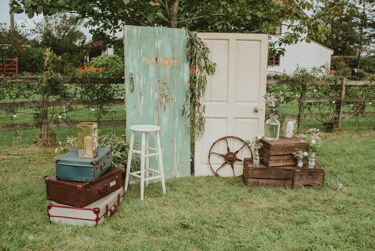 Vintage Doors Crates Suitcases Decor Rustic Greenery White Apple Orchard Wedding http://bigbouquet.co.uk/