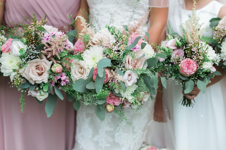 Pink Flowers Bouquet Bride Bridesmaid Rose Peony Asilbe Simple Natural Honest Marquee Wedding https://www.gemmagiorgio.com/