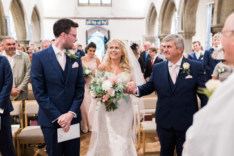 Simple Natural Honest Marquee Wedding https://www.gemmagiorgio.com/