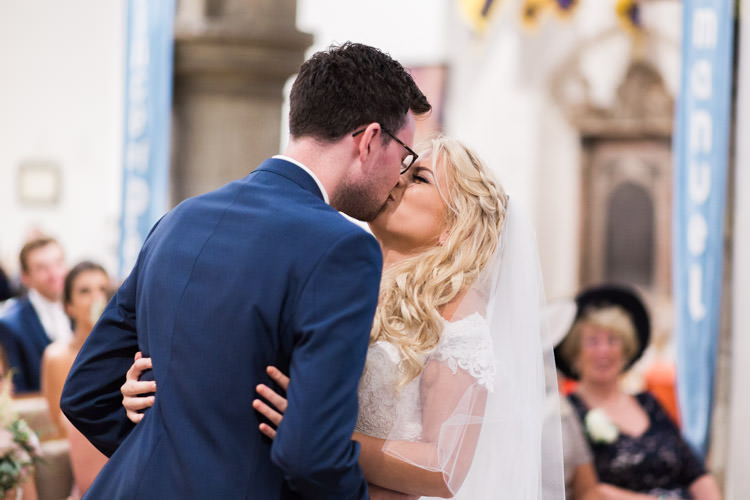 Simple Natural Honest Marquee Wedding https://www.gemmagiorgio.com/