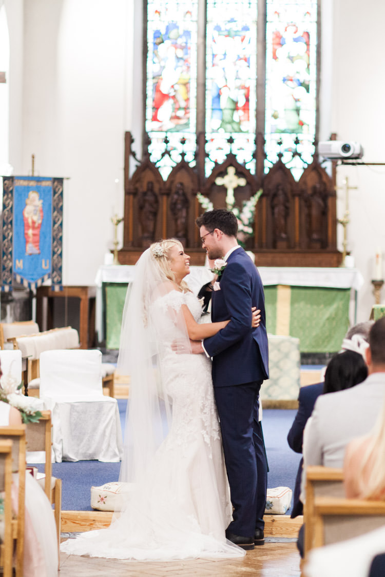 Simple Natural Honest Marquee Wedding https://www.gemmagiorgio.com/