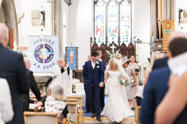 Simple Natural Honest Marquee Wedding https://www.gemmagiorgio.com/