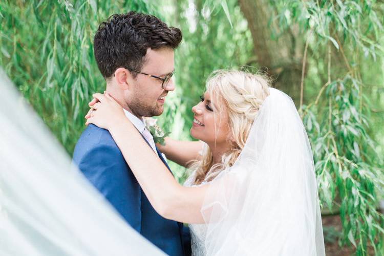 Simple Natural Honest Marquee Wedding https://www.gemmagiorgio.com/
