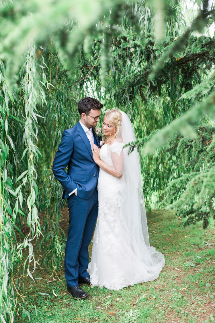 Simple Natural Honest Marquee Wedding https://www.gemmagiorgio.com/