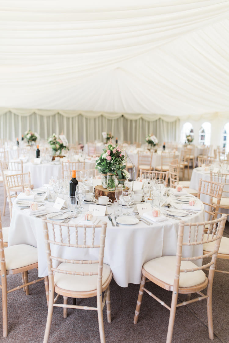 Simple Natural Honest Marquee Wedding https://www.gemmagiorgio.com/