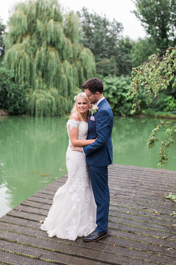 Simple Natural Honest Marquee Wedding https://www.gemmagiorgio.com/