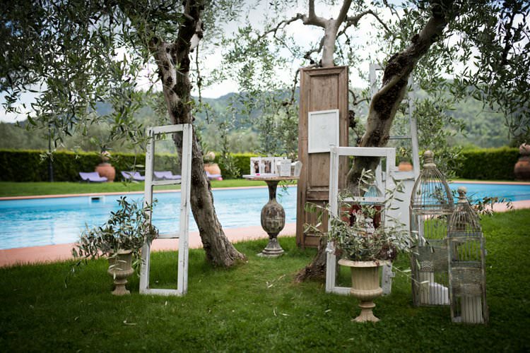 Swimming Pool Bird Cages Photo Frame Doors Urns Yellow Navy Outdoor Tuscany Wedding http://www.natalymontanari.com/