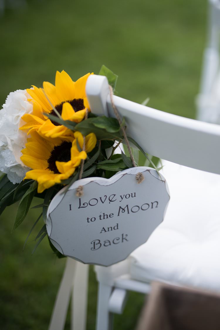 Aisle Decor Sunflowers Sign Yellow Navy Outdoor Tuscany Wedding http://www.natalymontanari.com/