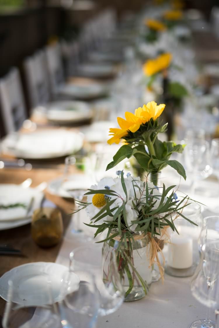 Table Decor Sunflowers Daisies Candles Table Runner Yellow Navy Outdoor Tuscany Wedding http://www.natalymontanari.com/