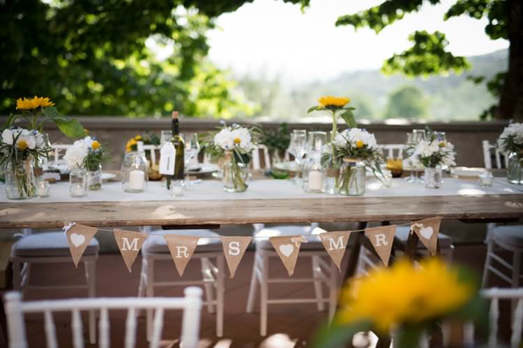 Table Decor Sunflowers Daisies Candles Table Runner Yellow Navy Outdoor Tuscany Wedding http://www.natalymontanari.com/