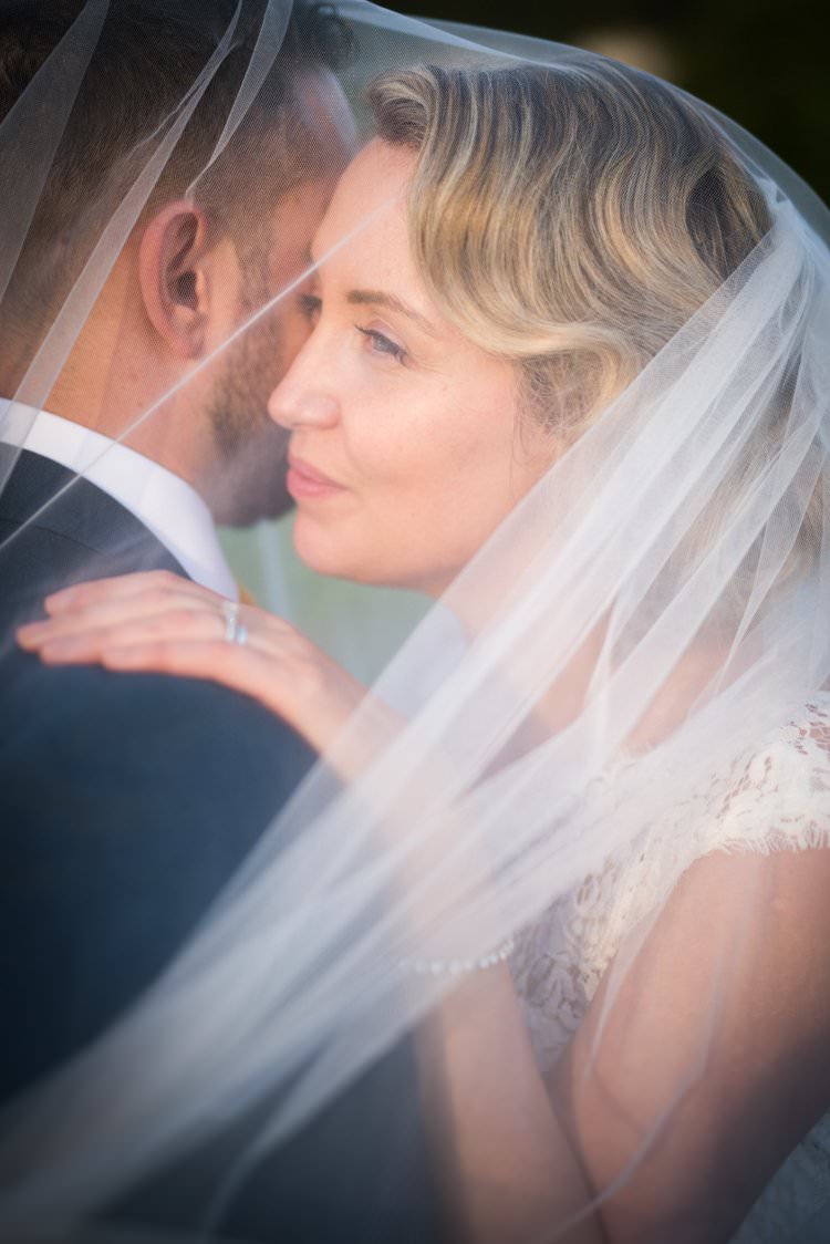 Bride Groom Veil Yellow Navy Outdoor Tuscany Wedding http://www.natalymontanari.com/