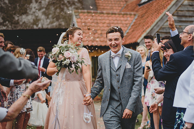 Vintage Retro Inspired Pastel Wedding https://www.georgiarachael.com/