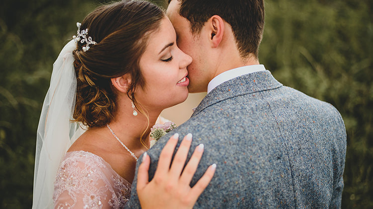 Vintage Retro Inspired Pastel Wedding https://www.georgiarachael.com/