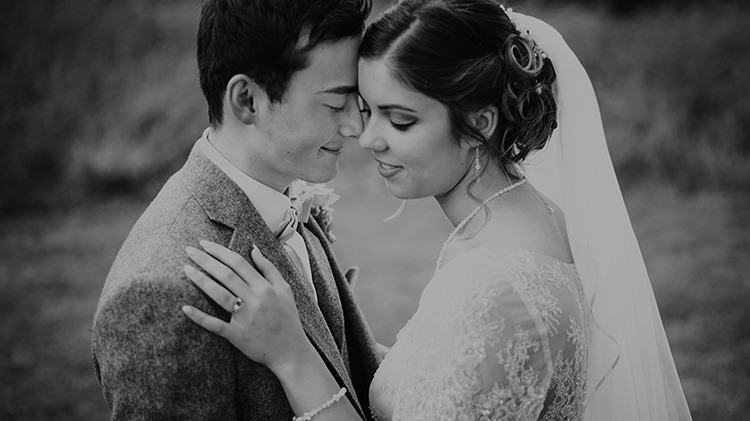 Vintage Retro Inspired Pastel Wedding https://www.georgiarachael.com/