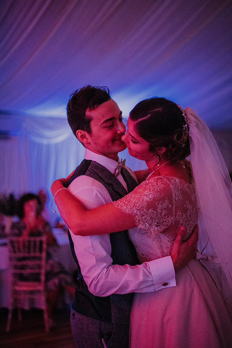 Vintage Retro Inspired Pastel Wedding https://www.georgiarachael.com/