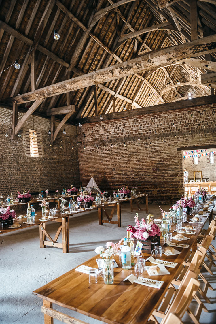 Barn Weddings Ideas Inspiration http://www.bethmoseleyphotography.co.uk/