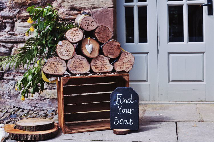 Log Seating Plan Table Chart Plan Bohemian Creative Summer Barn Wedding http://www.pocketsquarephotography.com/