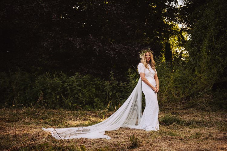 Houghton NYC Open Lace Back Dress Gown Bride Bridal Veil Bohemian Creative Summer Barn Wedding http://www.pocketsquarephotography.com/