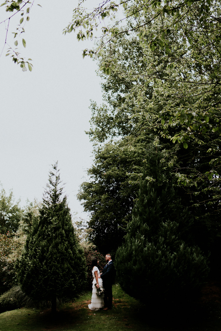 Unique Personal Natural Wedding Style https://photo.shuttergoclick.com/