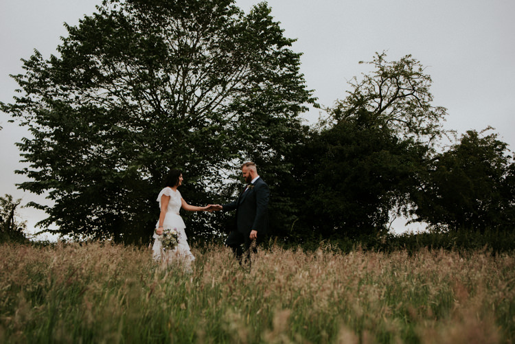 Unique Personal Natural Wedding Style https://photo.shuttergoclick.com/