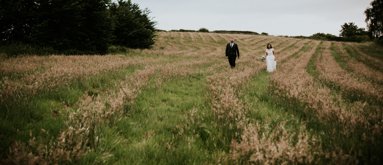 Unique Personal Natural Wedding Style https://photo.shuttergoclick.com/