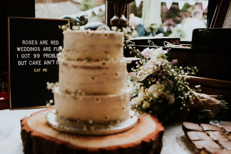 Buttercream Cake Log Slice Stand Decor Unique Personal Natural Wedding Style https://photo.shuttergoclick.com/