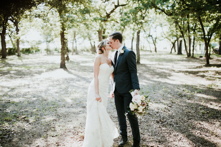 Outdoor Rustic Boho Forest Natural Sweetheart Bride Navy Groom White Blush Bouquet | Organic Earthy Fun Wedding Oklahoma http://zaynewilliams.com/