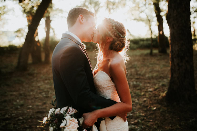 Outdoor Rustic Boho Forest Natural Sweetheart Bride Groom Kiss Sunlight | Organic Earthy Fun Wedding Oklahoma http://zaynewilliams.com/
