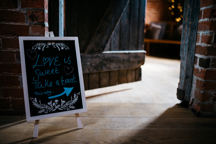 Red Rustic Spring Barn Wedding http://www.jennymacare.com/